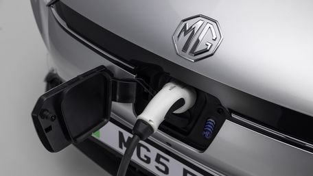 MG 5 charging image