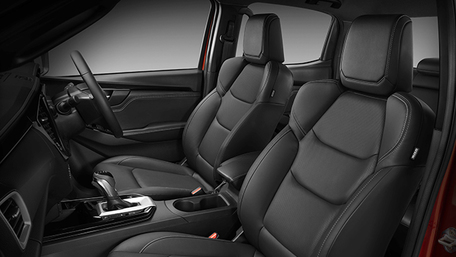 Isuzu D-Max V-Cross interior
