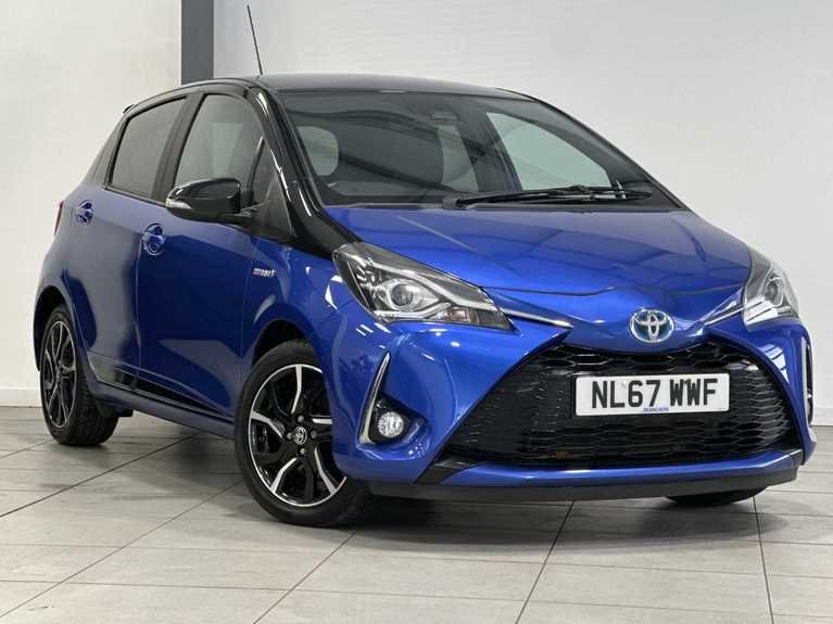 2017 Toyota Yaris 1.5 Hybrid Red Bi-tone 5dr CVT
